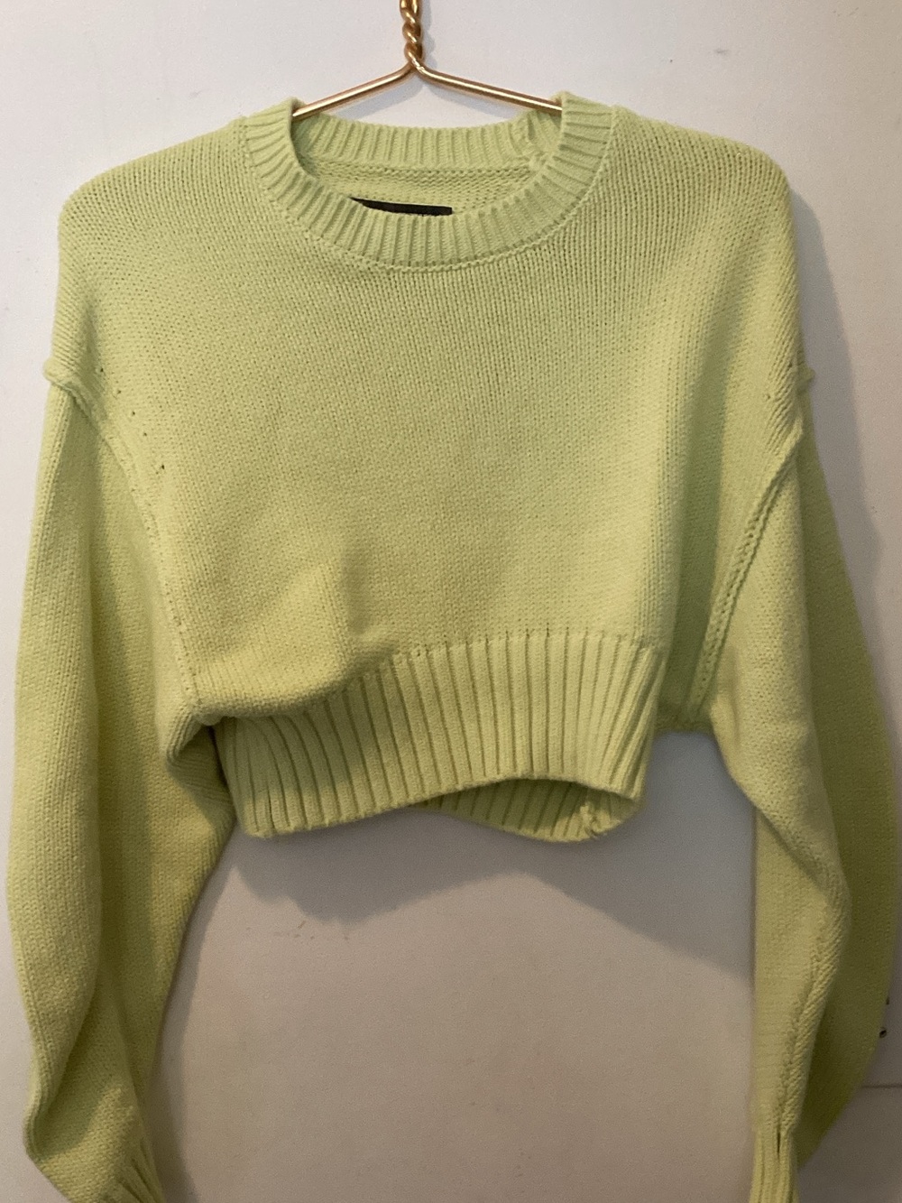 Urban Outfitters Cropped Crewneck Sweater in Lime